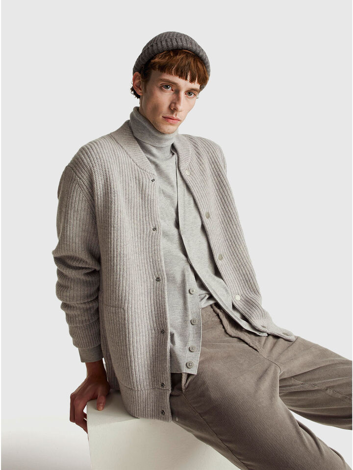 S/L V NECK SWEATER Men image number 3